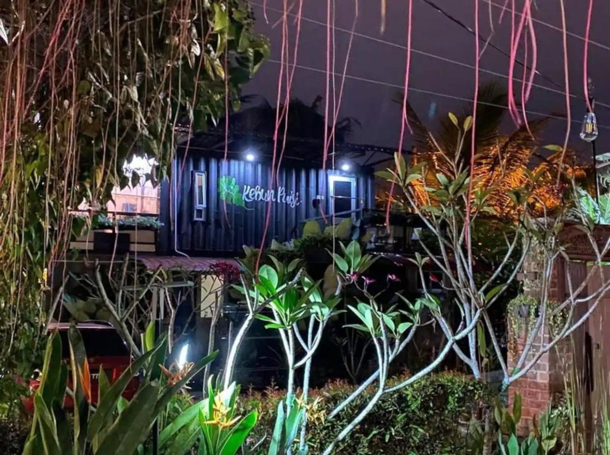 Villa Kebun Puisi Kajang Esterno foto